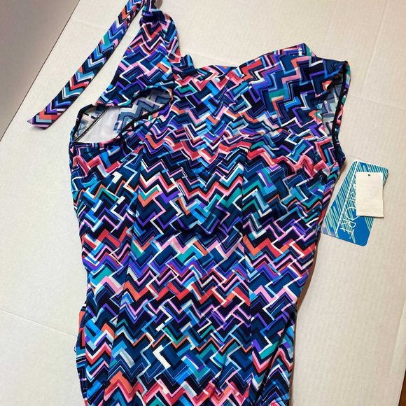 NWT Zigzag Print One-Piece Swimsuit - Picture 3 of 4